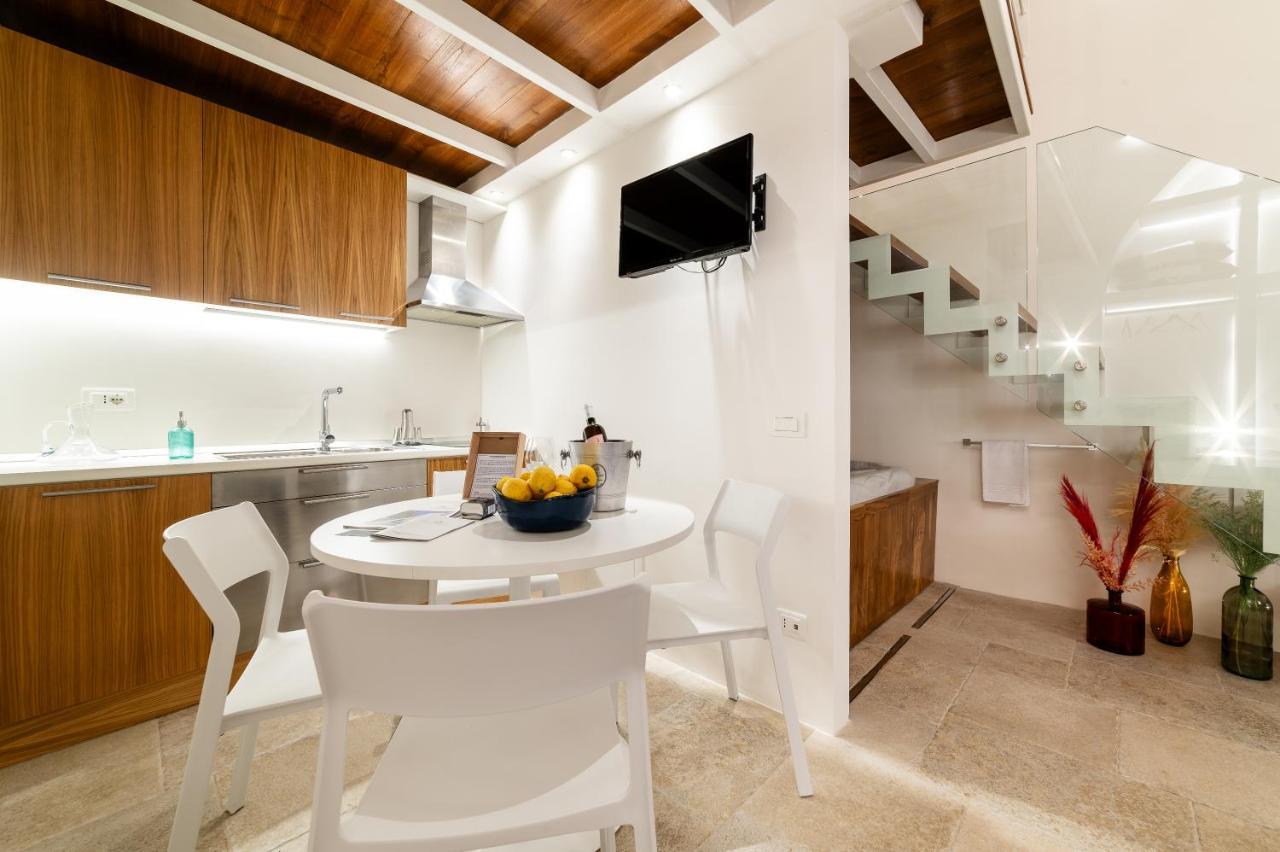 Old Court Luxury Suite&Spa By Monholiday Monopoli Extérieur photo
